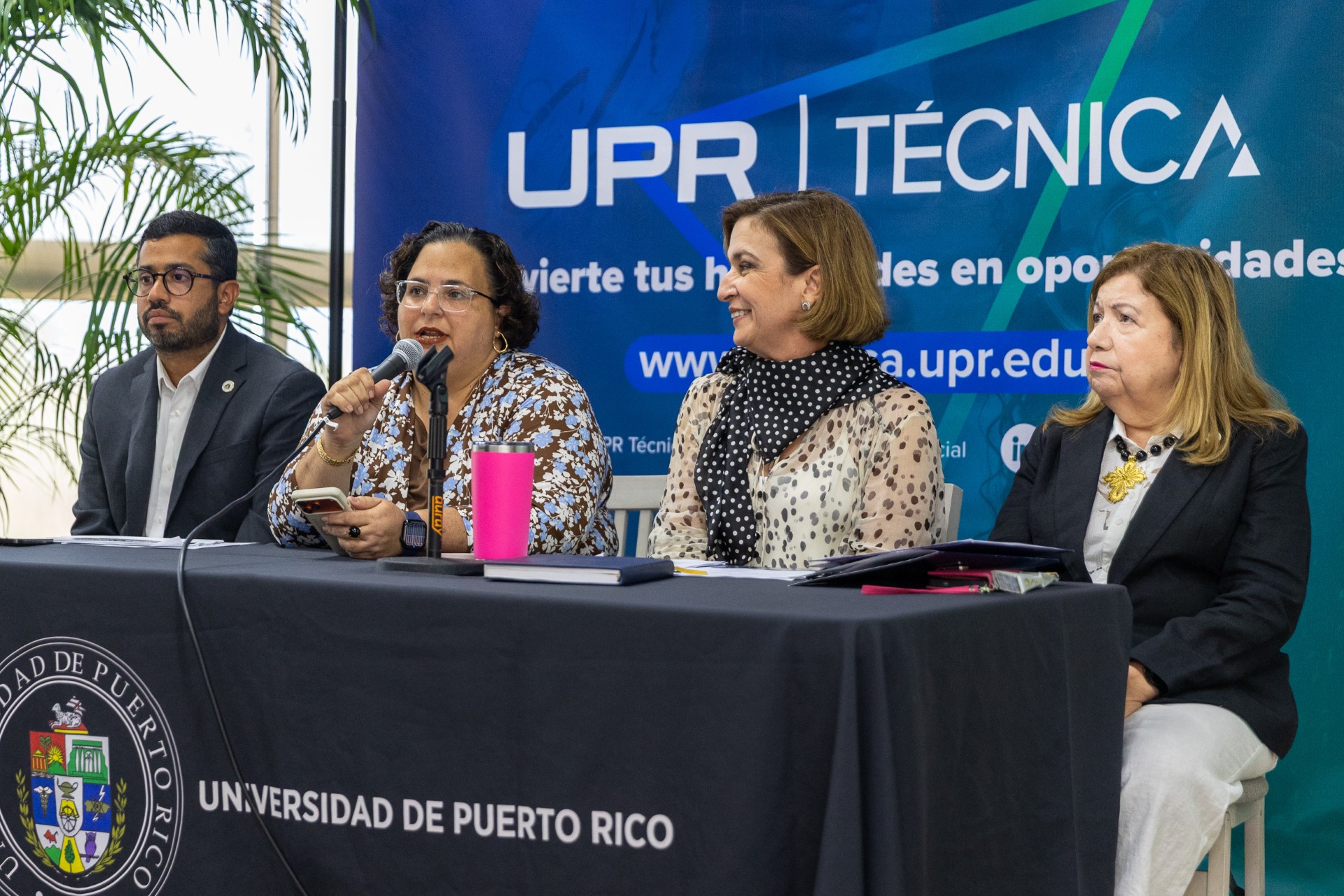 Presidenta en el lanzamiento de UPR Tecnica